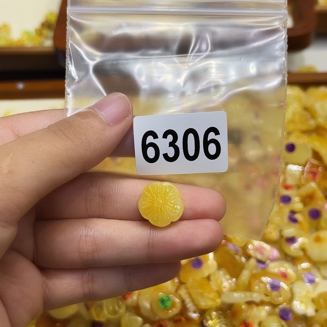 琥珀未镶嵌珠宝奇石