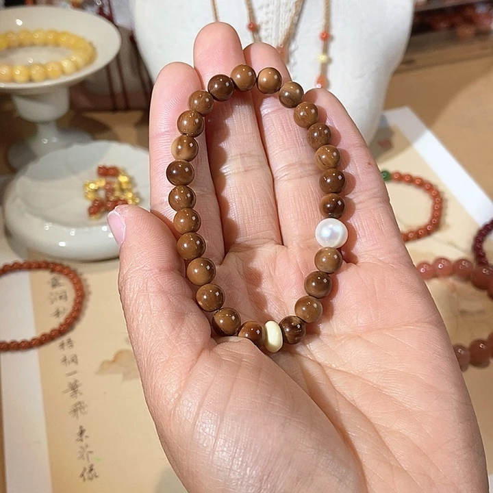 和田玉（糖玉）颈饰未镶嵌