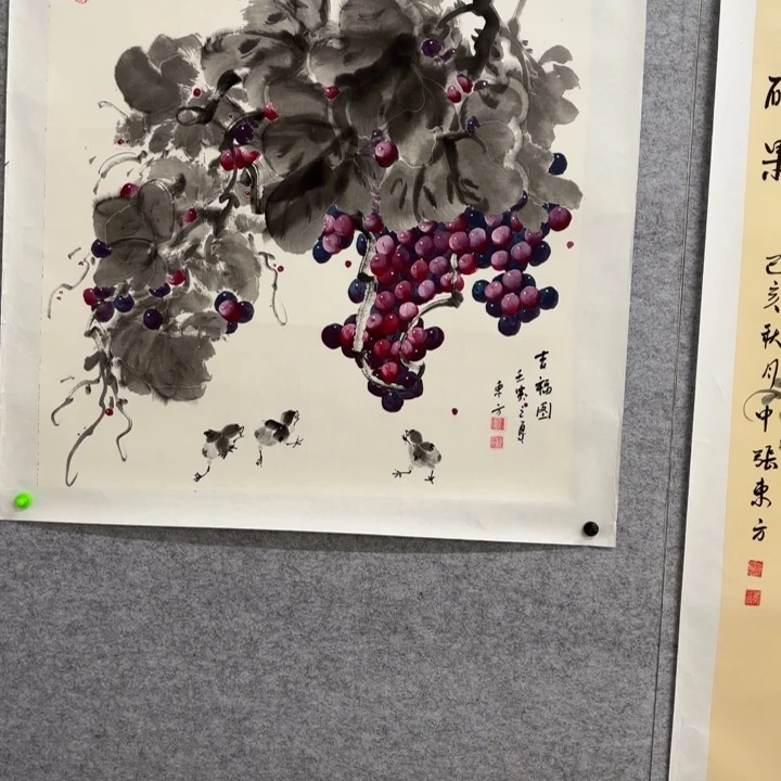 国画花鸟等图案和造型各有特色