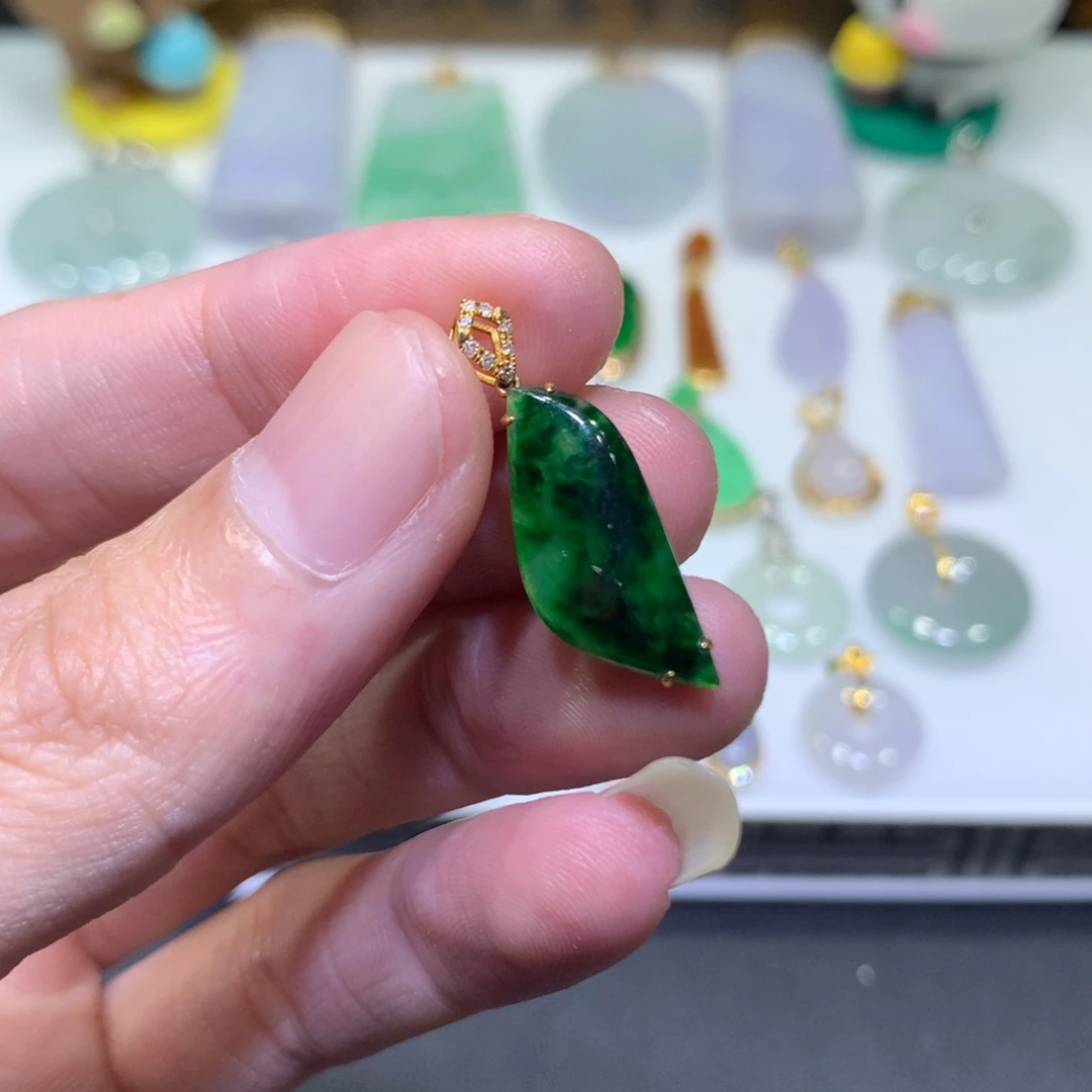 翡翠18K金镶嵌吊坠(不含链)