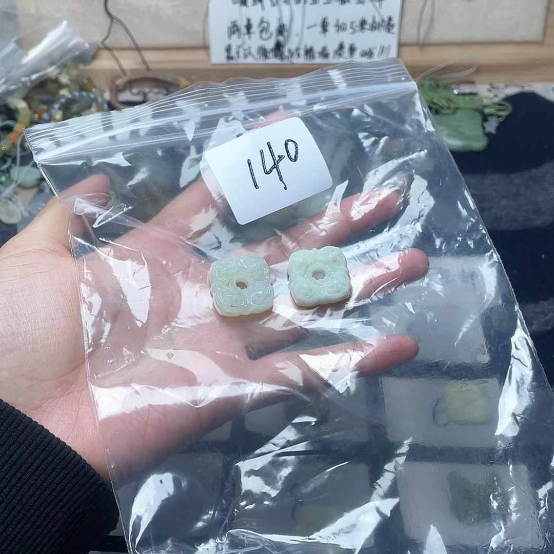 蛇纹石玉颈饰未镶嵌予*