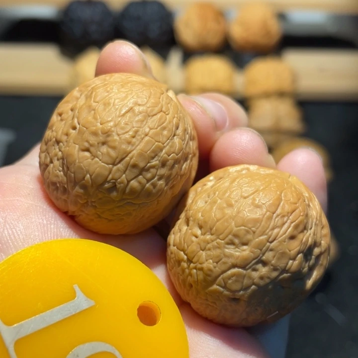 魔丸30尺寸核桃。