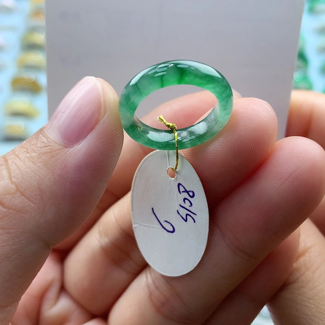 翡翠戒指未镶嵌咩*6圈