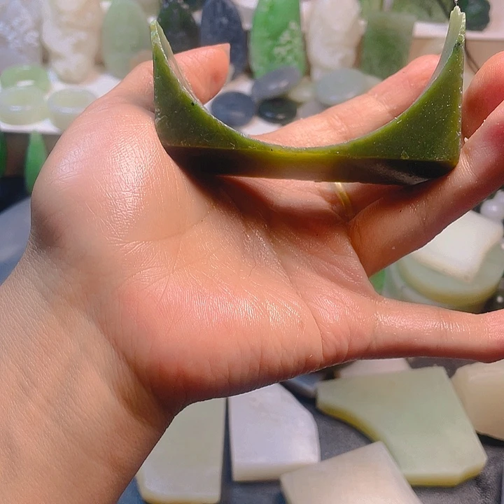 和田玉未镶嵌珠宝半成品