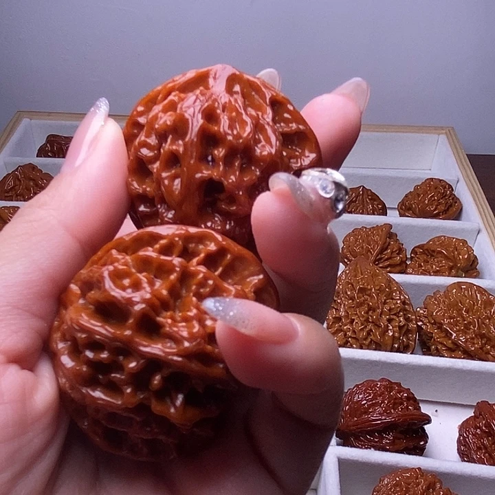 阿***法吊坠文玩核桃文网独播文玩和UFO