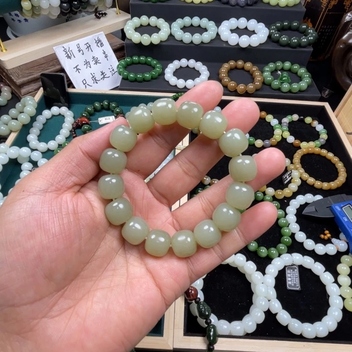 和田玉手串未镶嵌