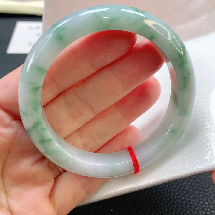 翡翠手镯未镶嵌56.8正