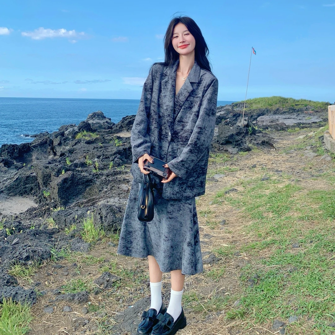 氛围感扎染西装背心裙两件套女2025秋季新款时髦高端雪尼尔套装裙