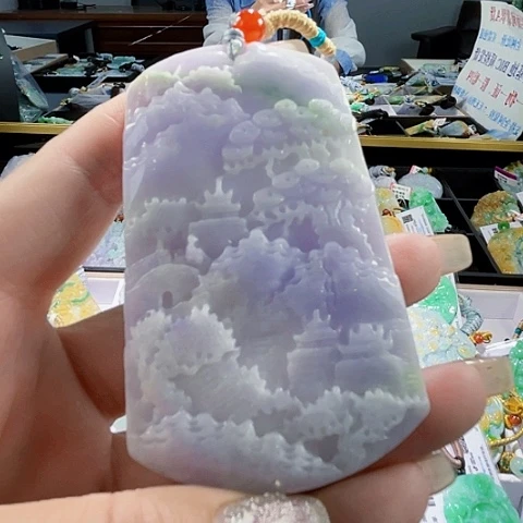 颈饰未镶嵌翡翠一个