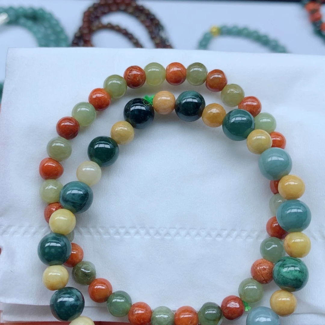 翡翠未镶嵌颈饰珠子