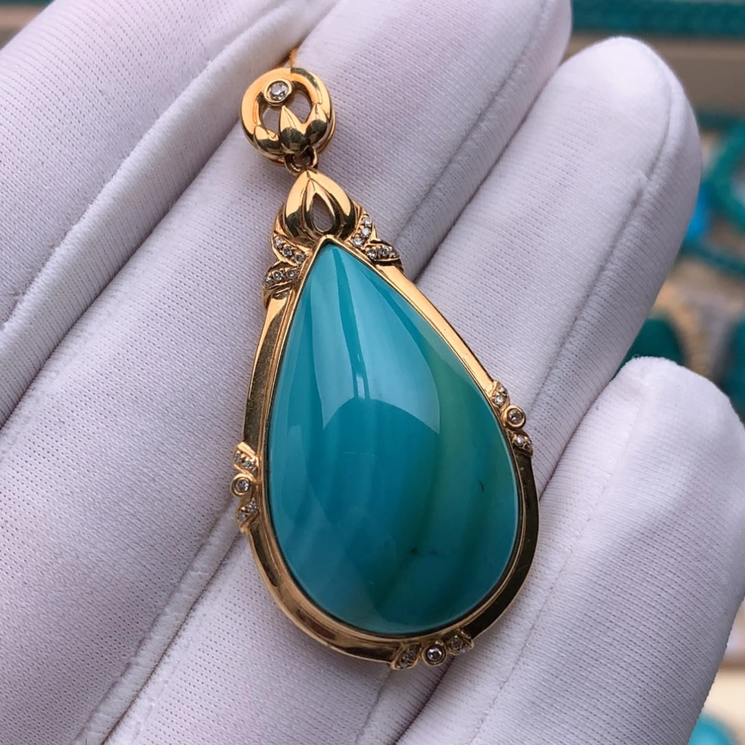 18K金镶嵌绿松石珠宝奇石