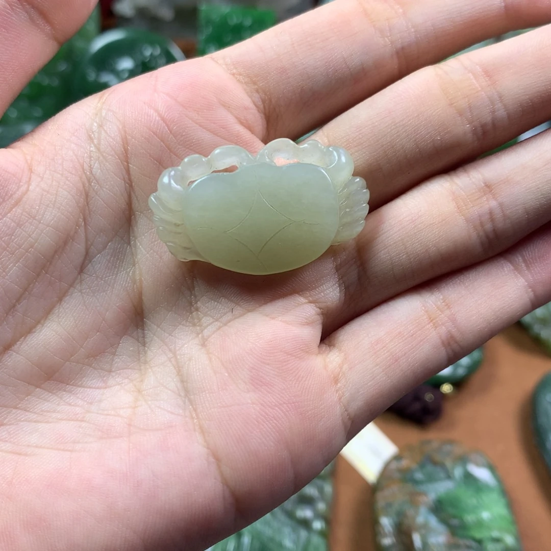 和田玉（糖玉）未镶嵌挂件横行天下