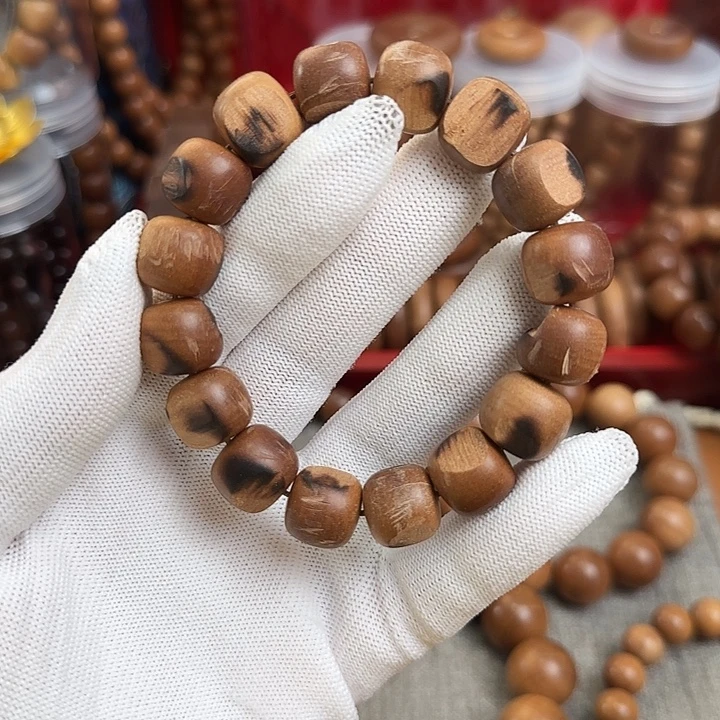 檀香木瑕疵，薰香料 奶香