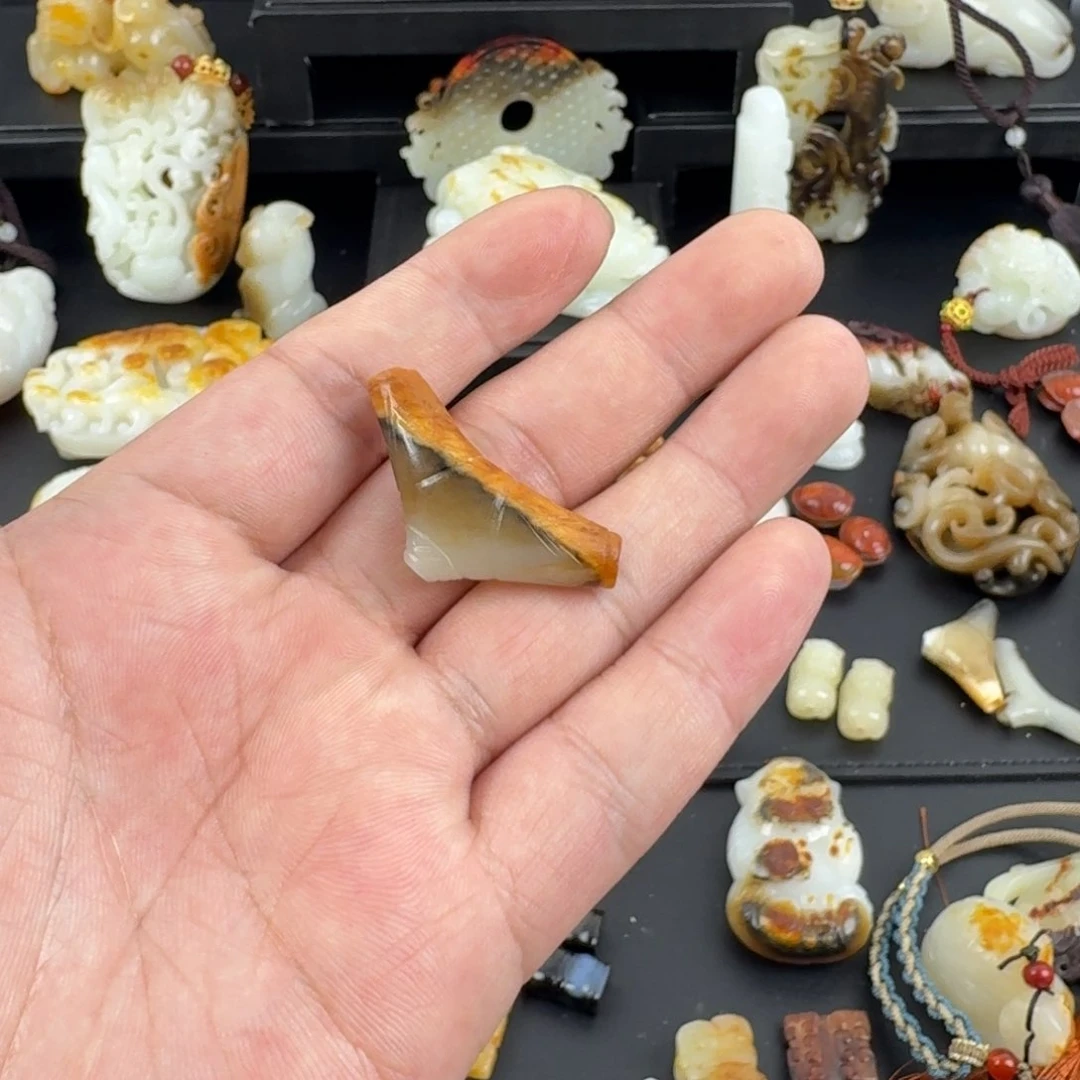 和田玉（糖玉）颈饰未镶嵌修*