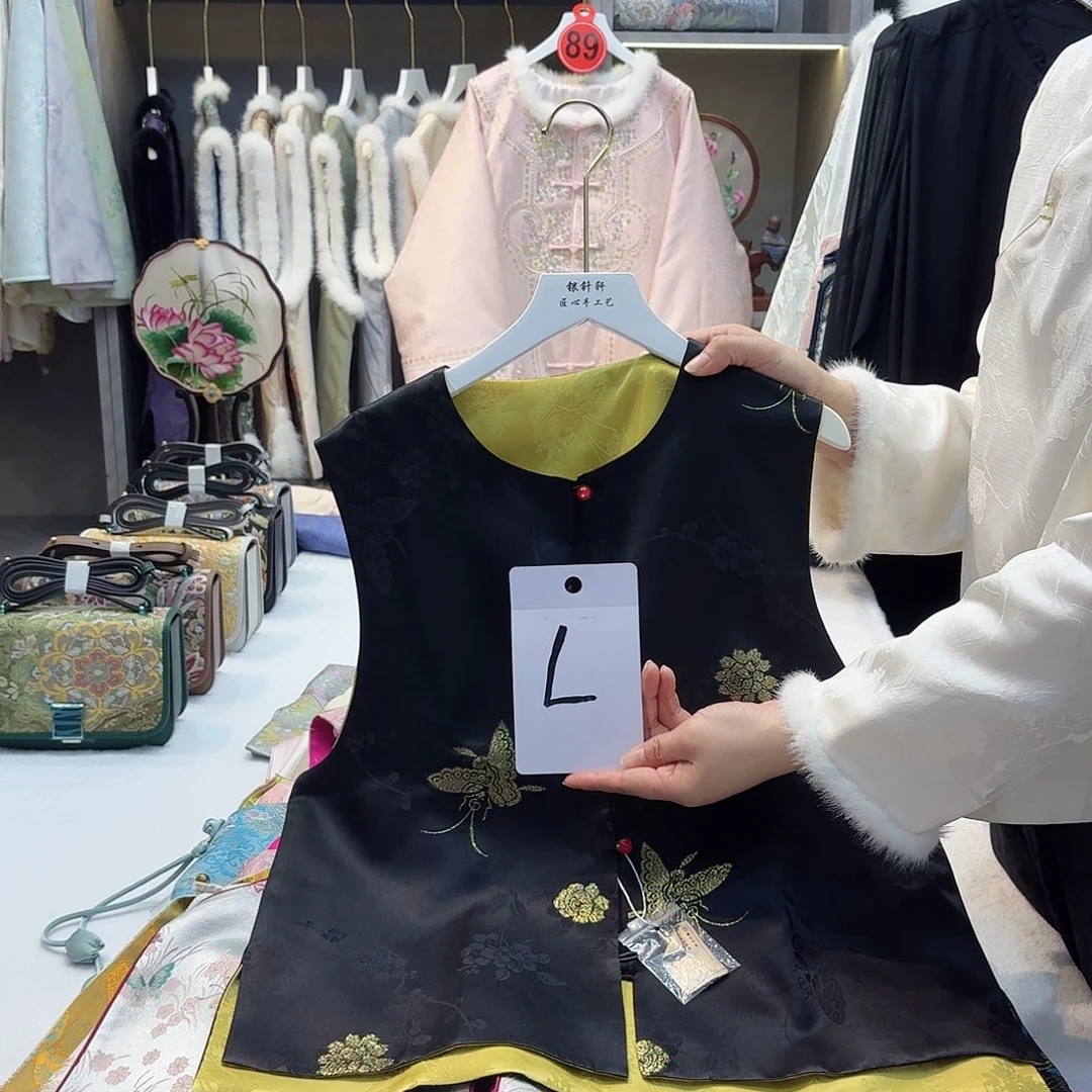 雨***尘非遗传承人的精神风貌