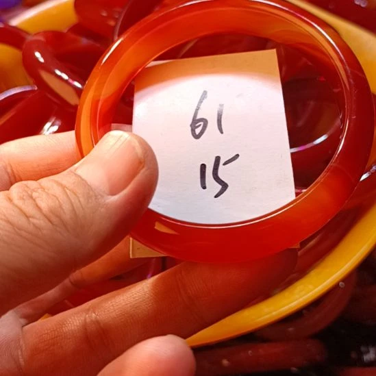 玛瑙/玉髓手镯未镶嵌