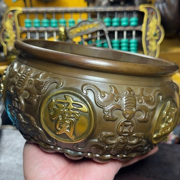 铜器摆件收收藏起来