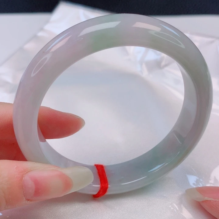 翡翠手镯未镶嵌56圈