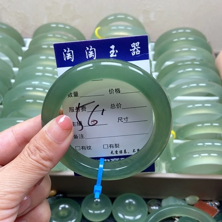 蛇纹石玉未镶嵌手镯L****睫