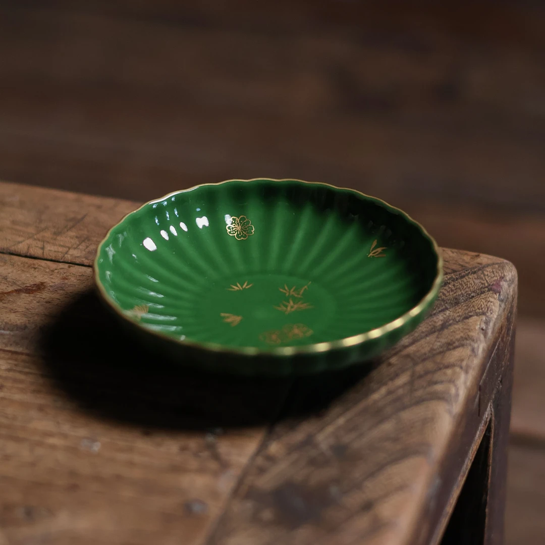 碎花石绿菊瓣托茶杯托（华隐S0790）