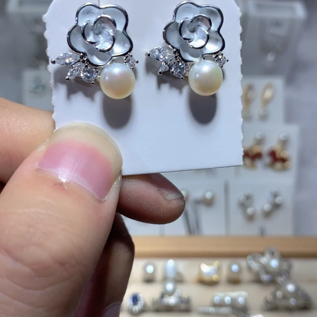 银S925镶嵌耳饰淡水珍珠