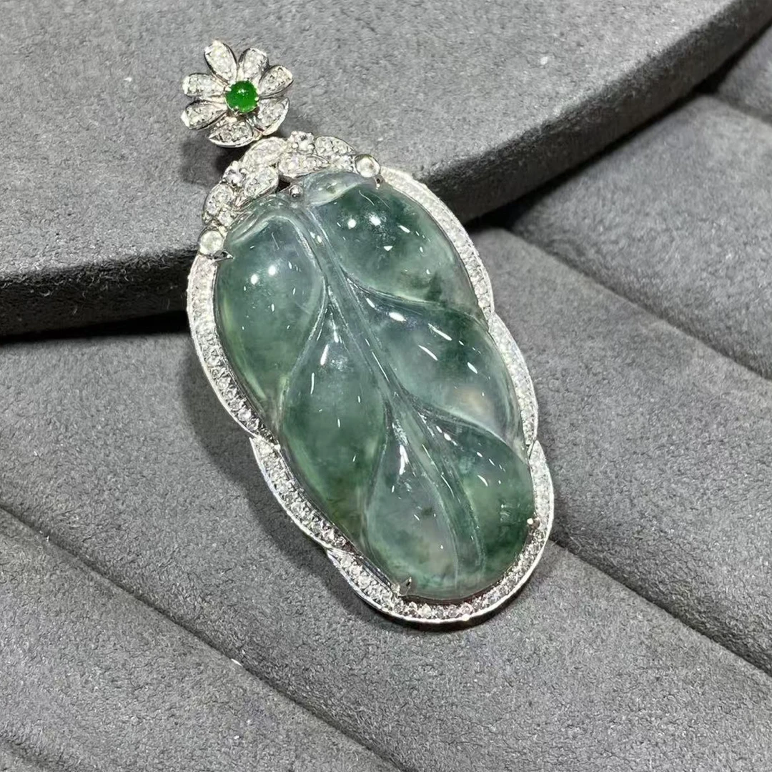 18k金叶子翡翠吊坠（不含链）东方雅典