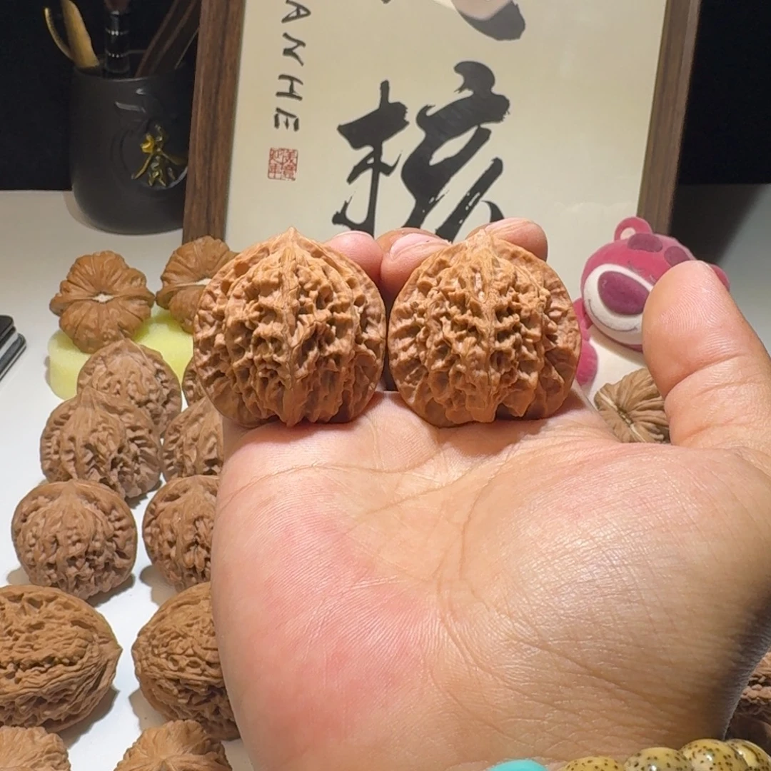 文玩核桃吊坠40尺寸盘龙纹