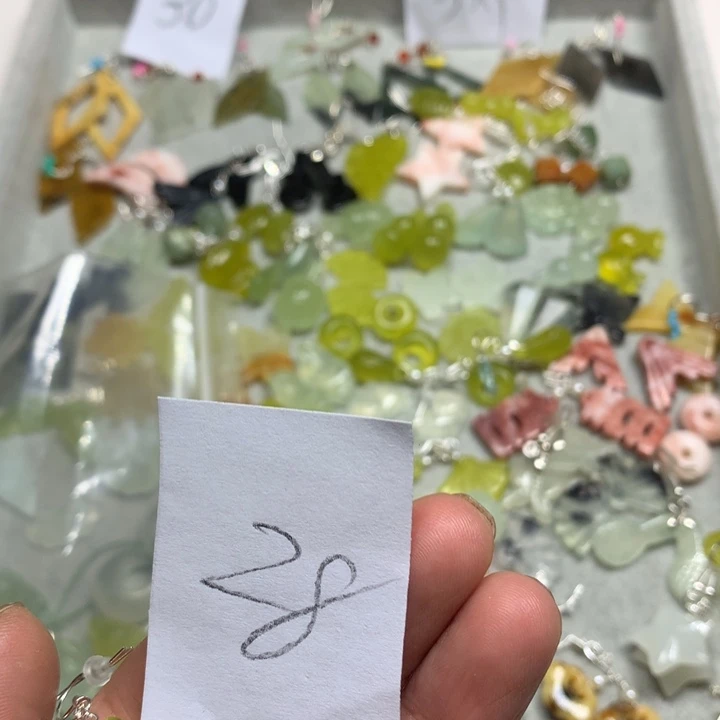 蛇纹石玉耳钉足银镀金镶嵌秋*