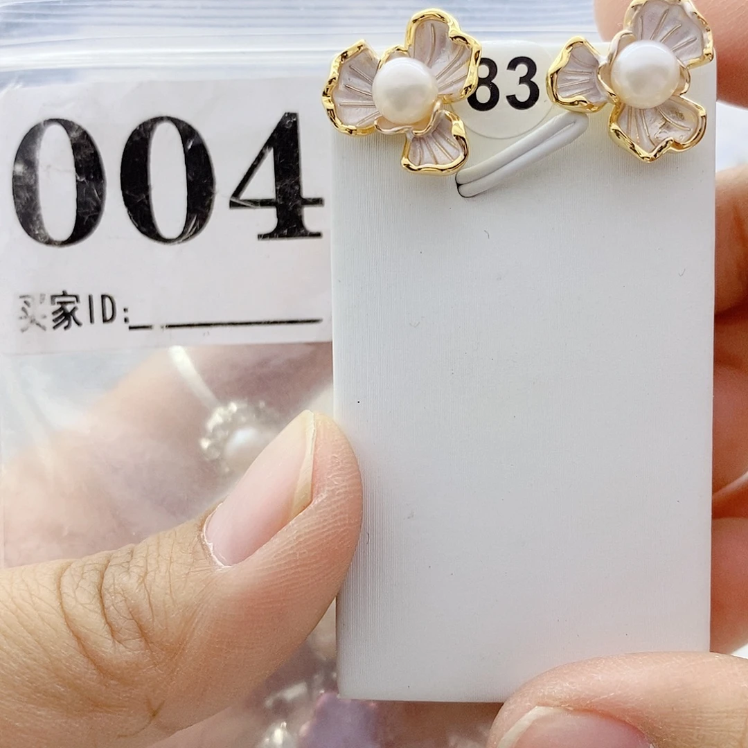 颈饰淡水珍珠钛钢