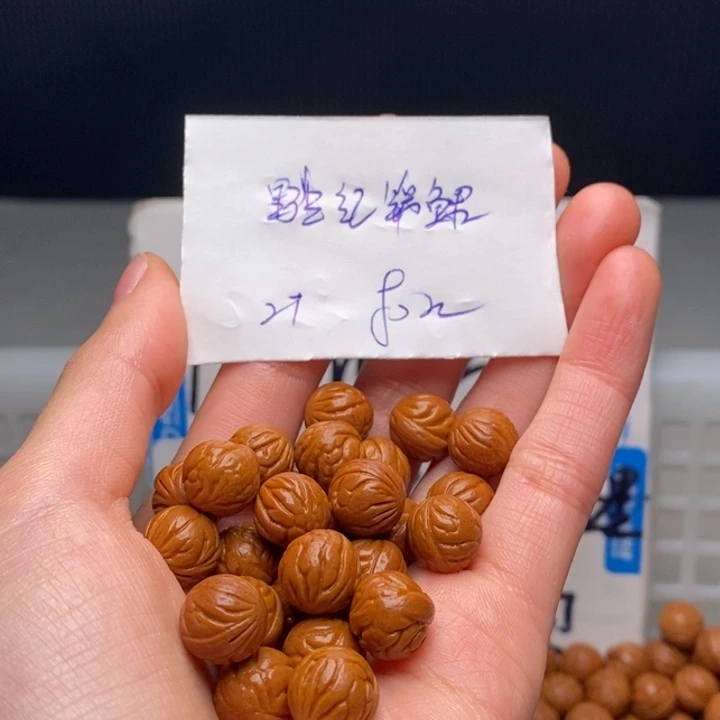 共***人桃核手串11mm左右野生红锦鲤27颗（（打孔）