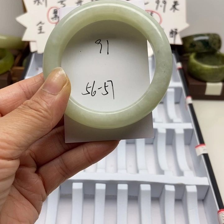 未镶嵌蛇纹石玉手镯