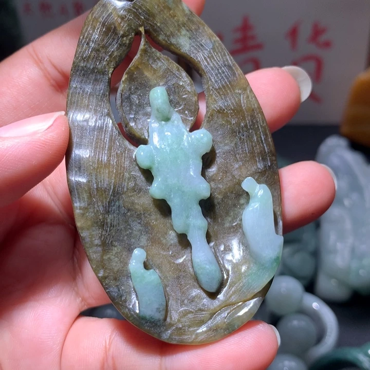 翡翠未镶嵌颈饰保真天然A货翡翠