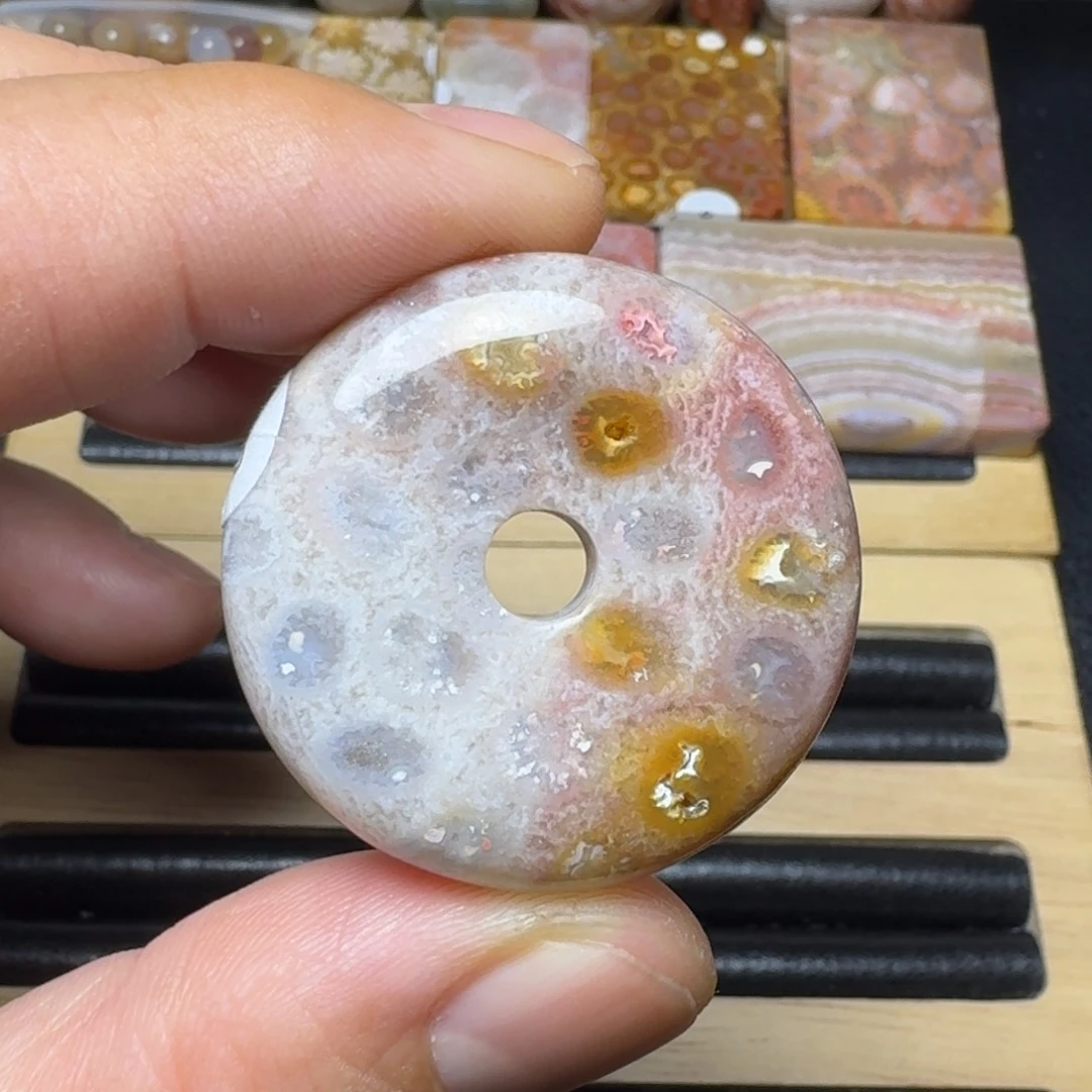 硅化珊瑚（珊瑚玉）纯天然色有机玉石未镶嵌