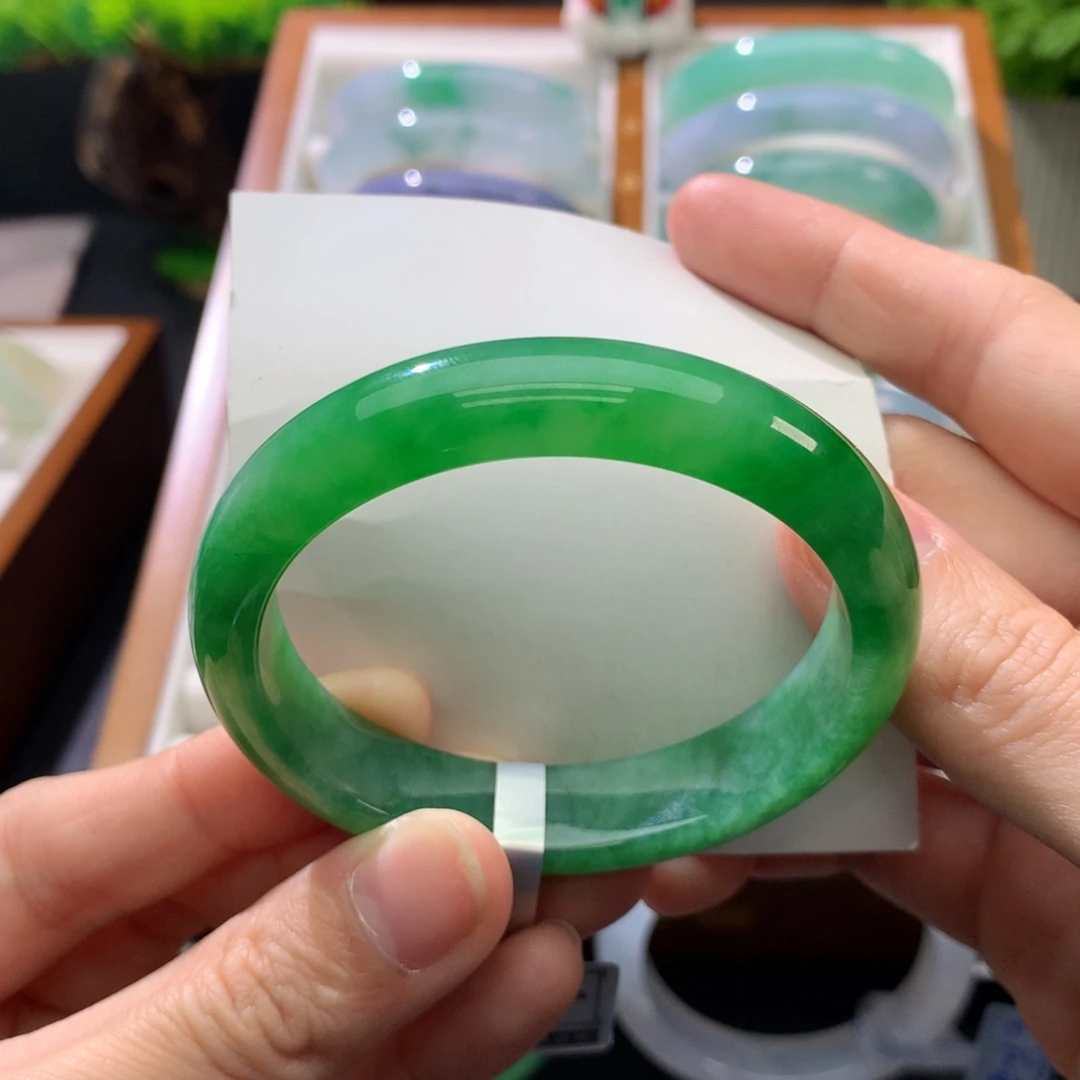 翡翠未镶嵌手镯闪购 11