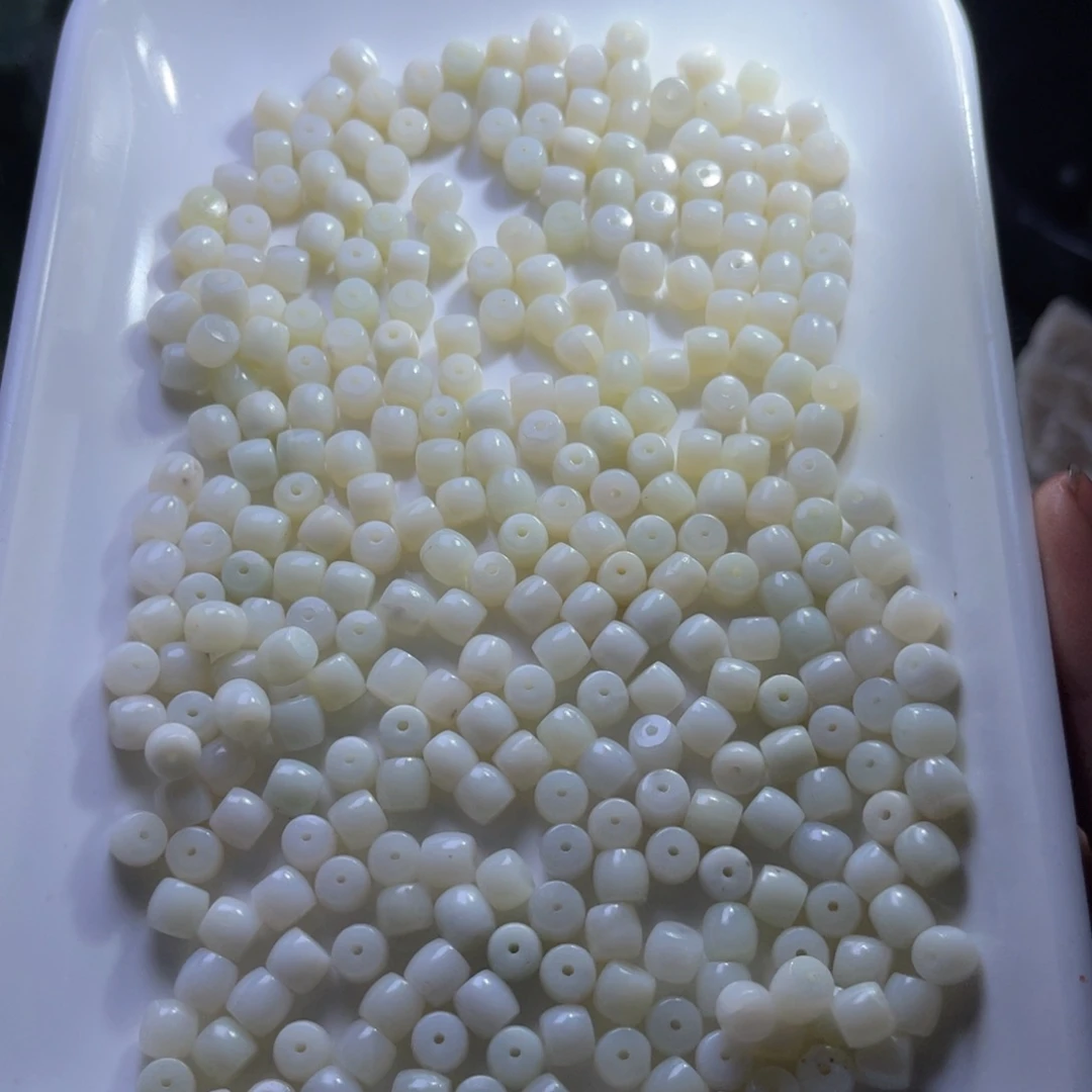 未镶嵌和田玉珠宝半成品