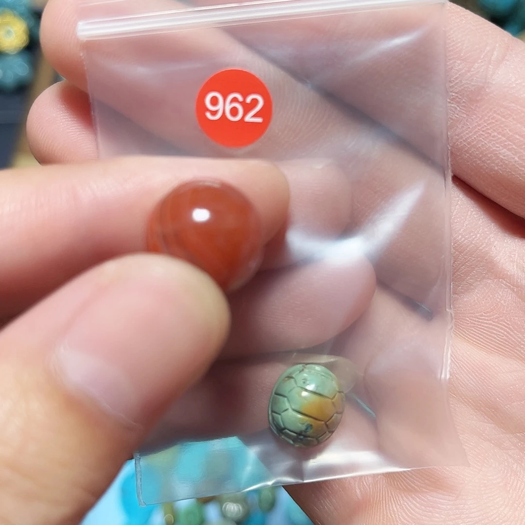 用***L玛瑙/玉髓未镶嵌圆珠桶珠老型手串！！