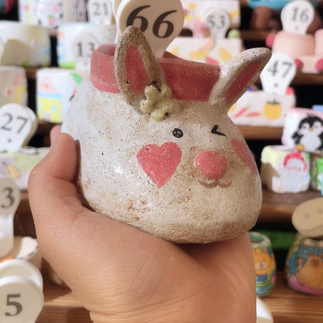 66…..手工手绘花盆