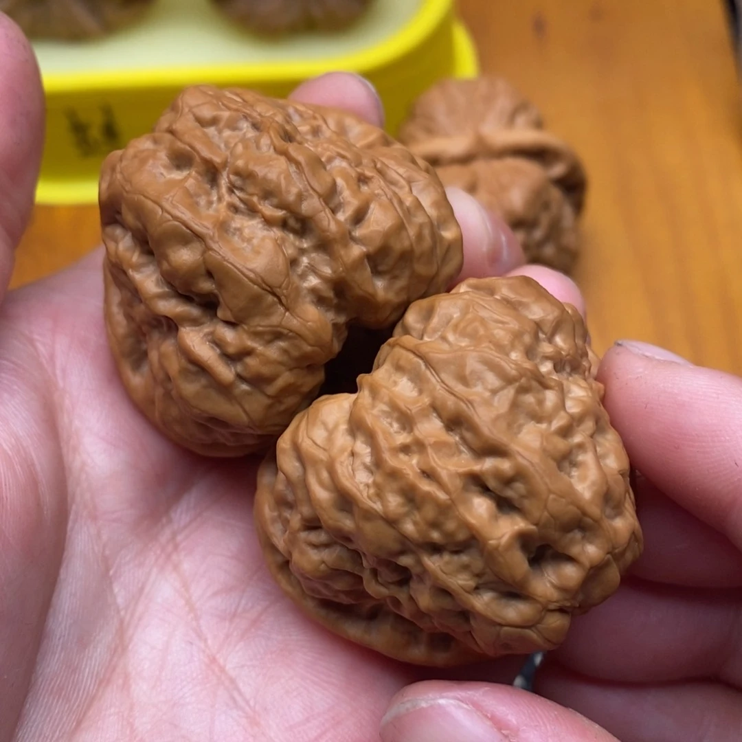 文玩核桃吊坠全品边42左右