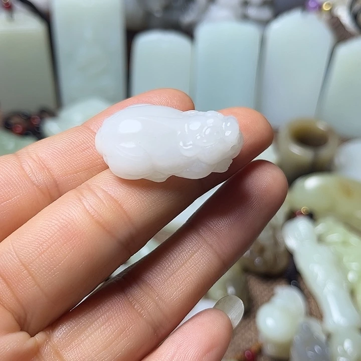 和田玉（黄玉）未镶嵌颈饰