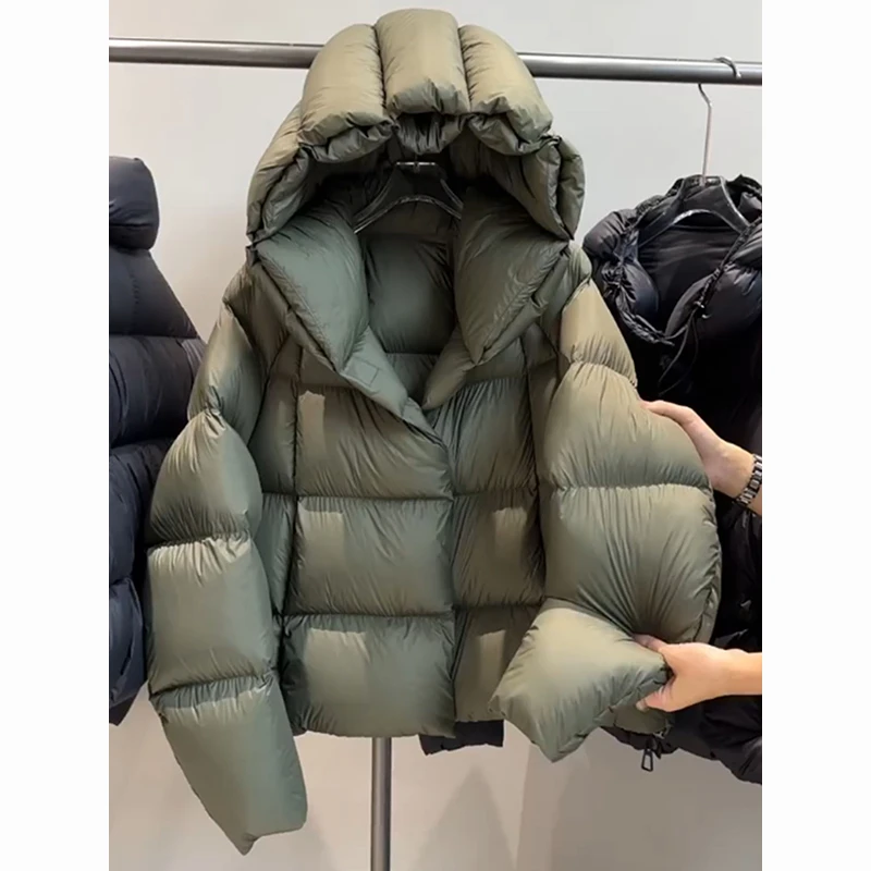 独特超好看绿色短款棉服女2025年冬季新款连帽面包服小个子外套