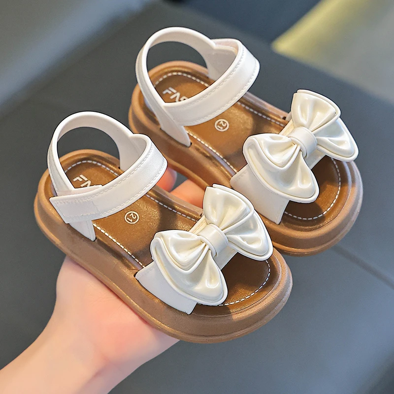女童凉鞋夏季新款中小童时尚潮版小女孩公主鞋沙滩凉拖鞋