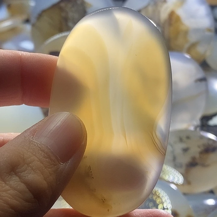 未镶嵌颈饰玛瑙/玉髓梦**裳