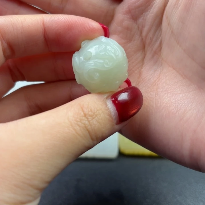 未镶嵌和田玉挂件