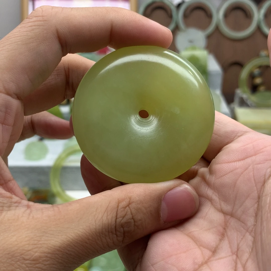 岫玉未镶嵌吊坠(不含链)