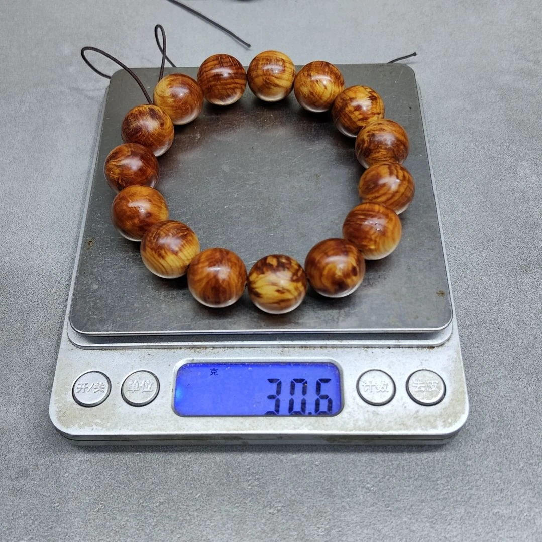 用***71.5太行崖柏手工艺品