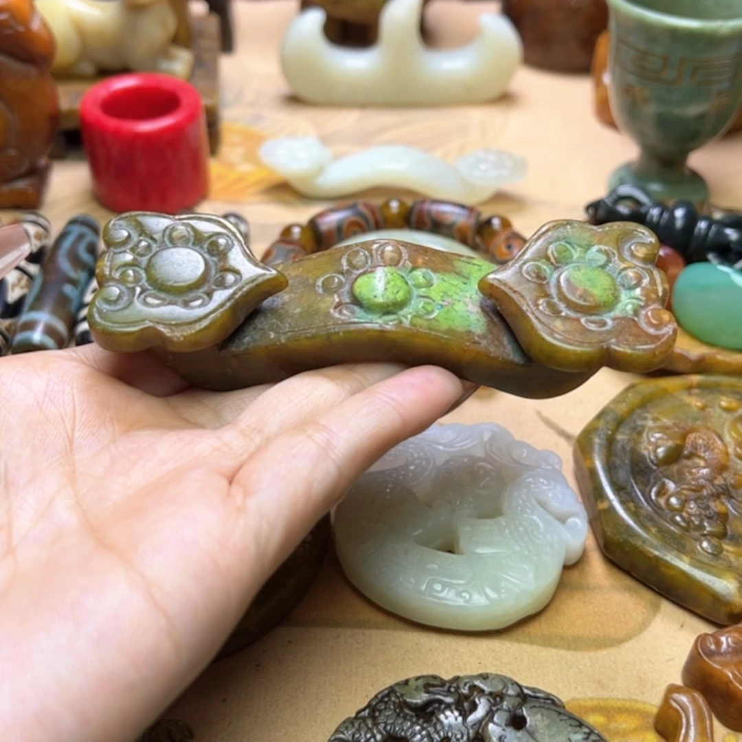 【闪购商品】蛇纹石玉颈饰未镶嵌