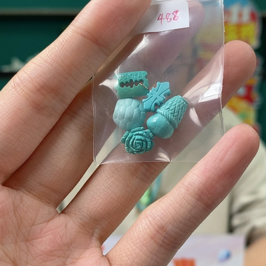 绿松石未镶嵌珠宝奇石