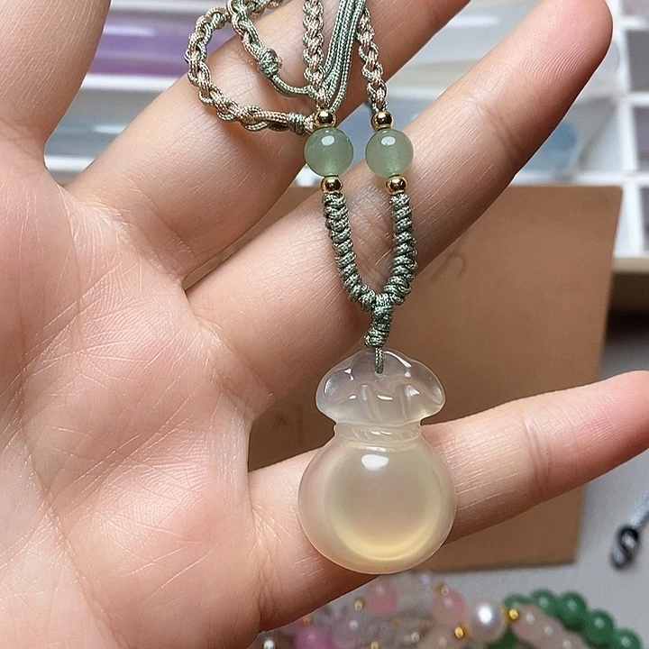 玛瑙/玉髓颈饰未镶嵌