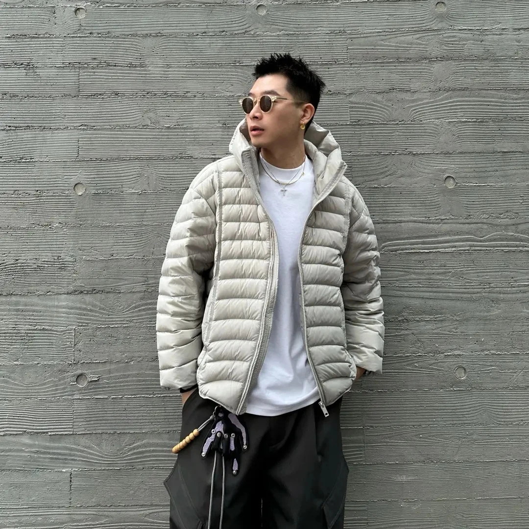 高级感云朵泡芙排骨秋冬轻量化户外通勤连帽羽绒服派克服男冬季