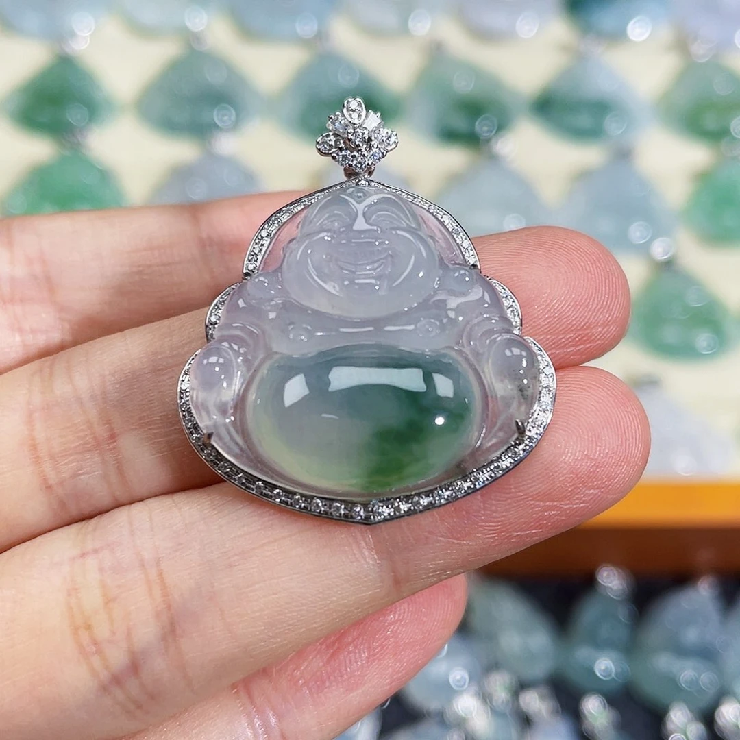 翡翠18K金镶嵌颈饰吊坠